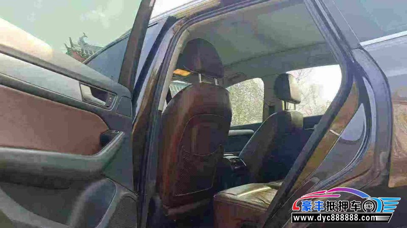 15年奥迪Q5轿车抵押车出售