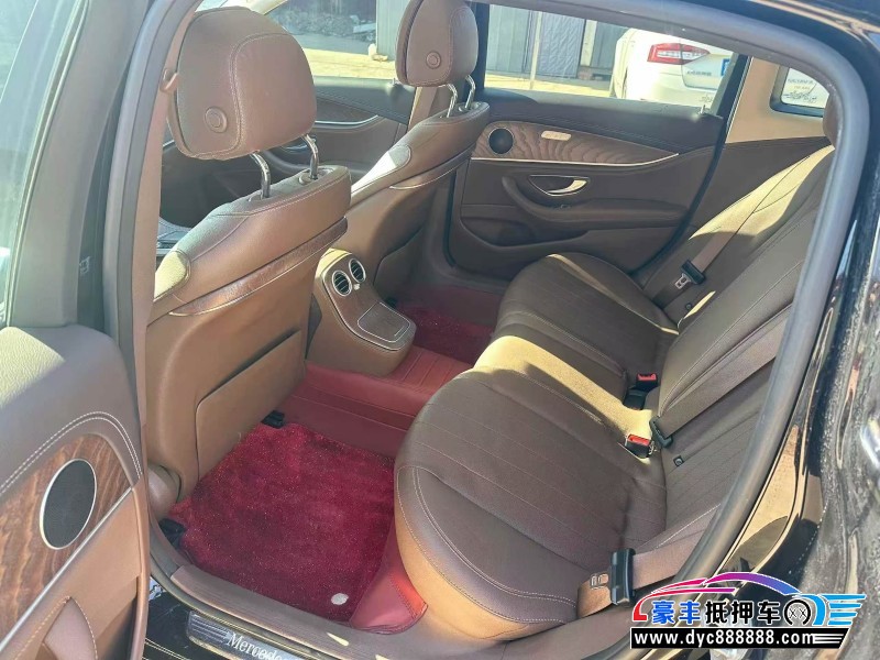 23年奔驰E轿车抵押车出售