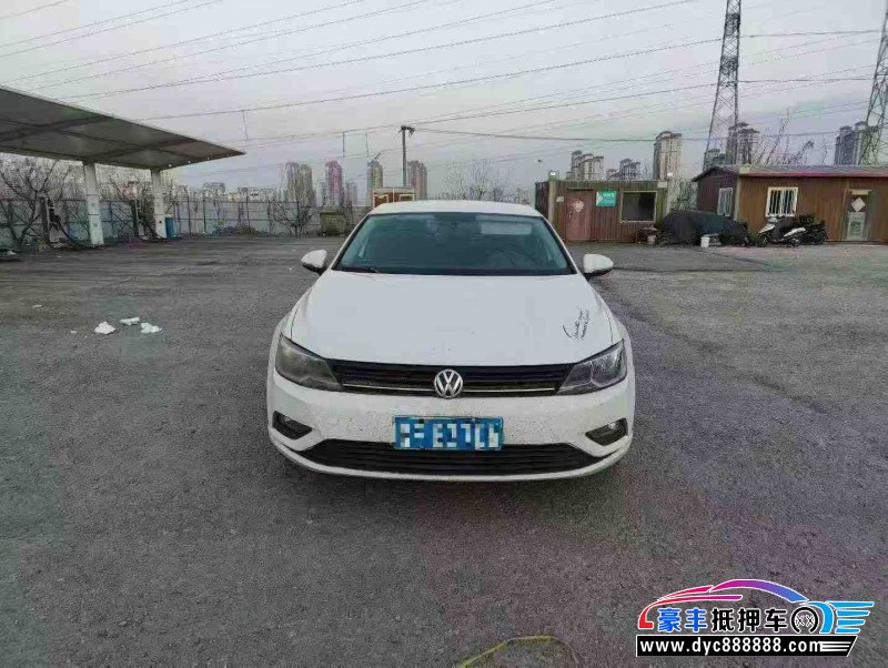17年大众凌渡轿车抵押车出售