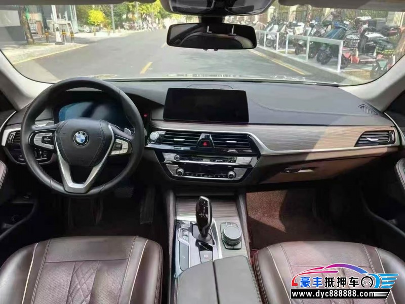 19年宝马5系轿车抵押车出售