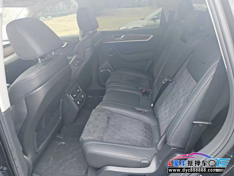 22年红旗HS7轿车抵押车出售