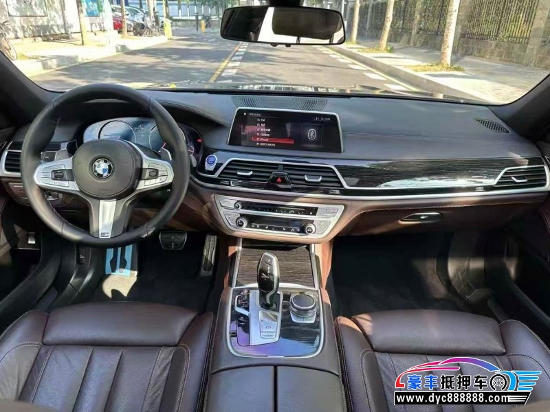 18年宝马7系轿车抵押车出售