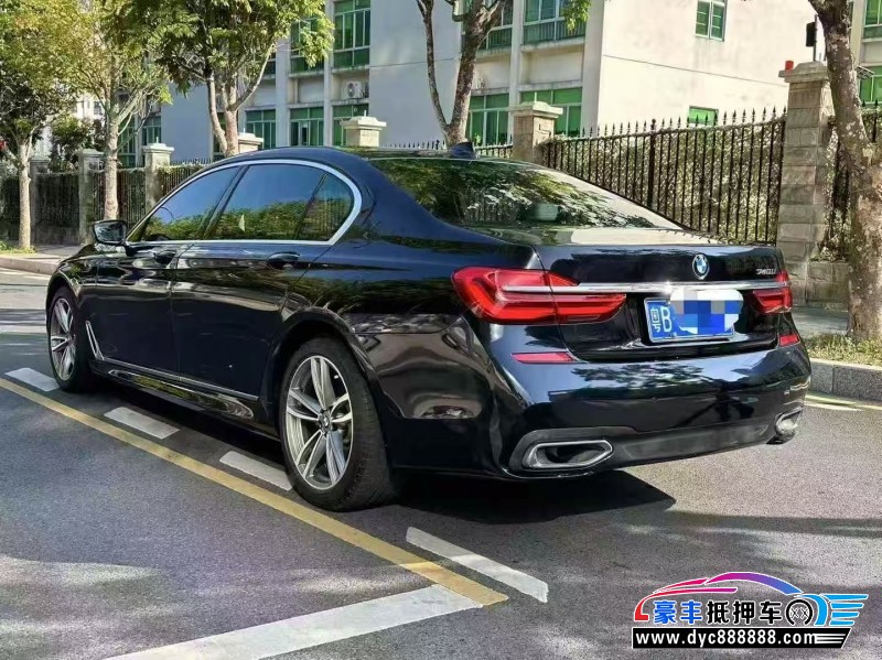 18年宝马7系轿车抵押车出售
