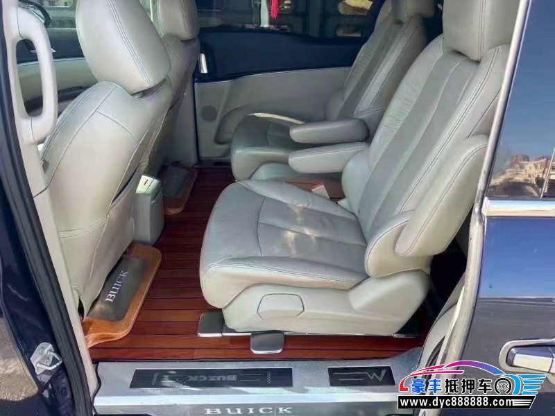 16年别克GL8轿车抵押车出售