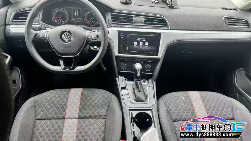 22年大众凌渡轿车抵押车出售