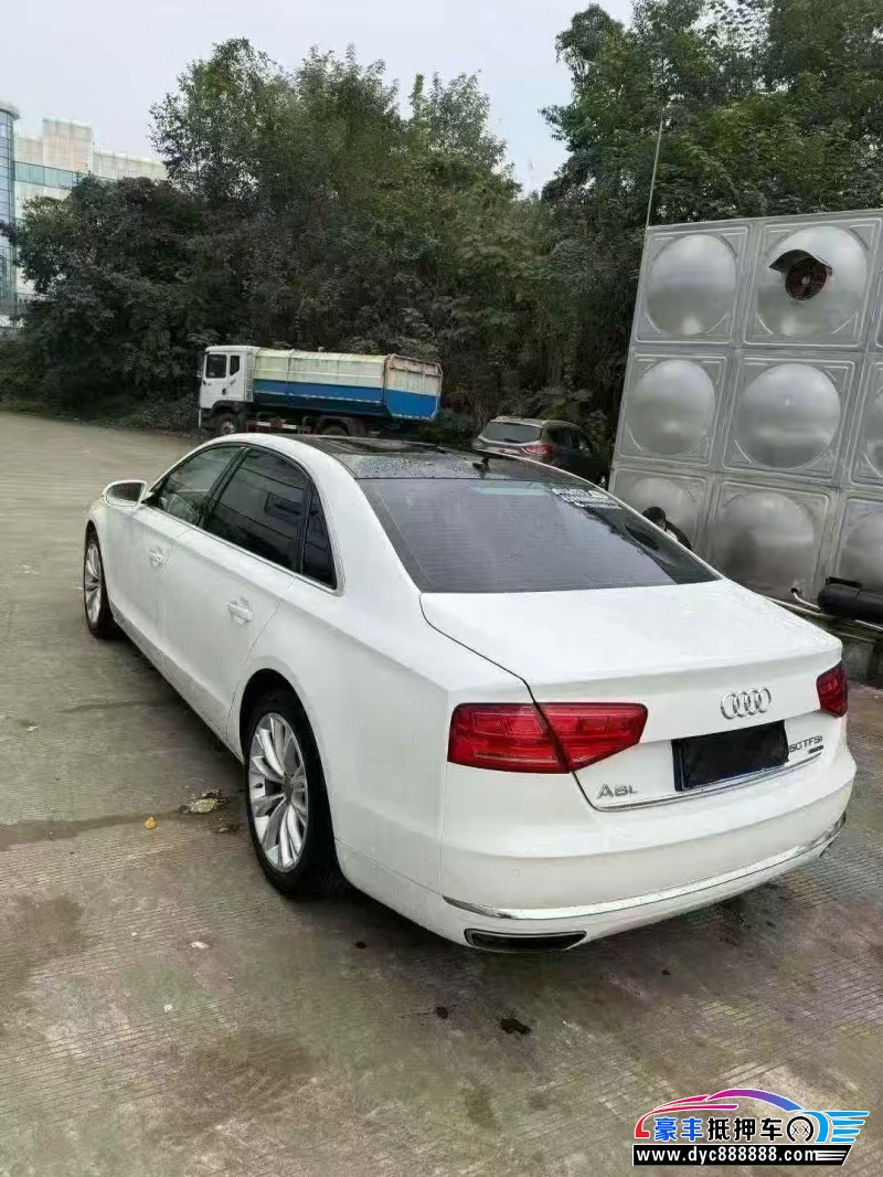 15年奥迪A8L轿车抵押车出售