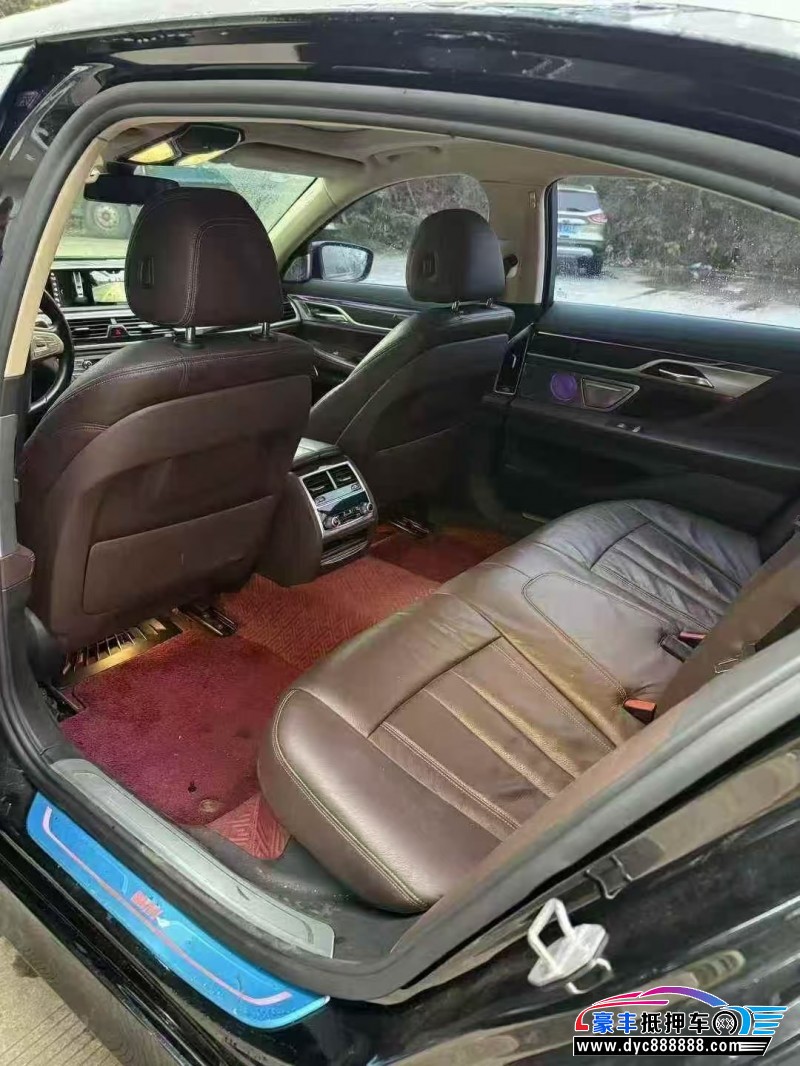 18年宝马7系轿车抵押车出售