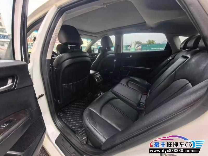 18年起亚K5轿车抵押车出售