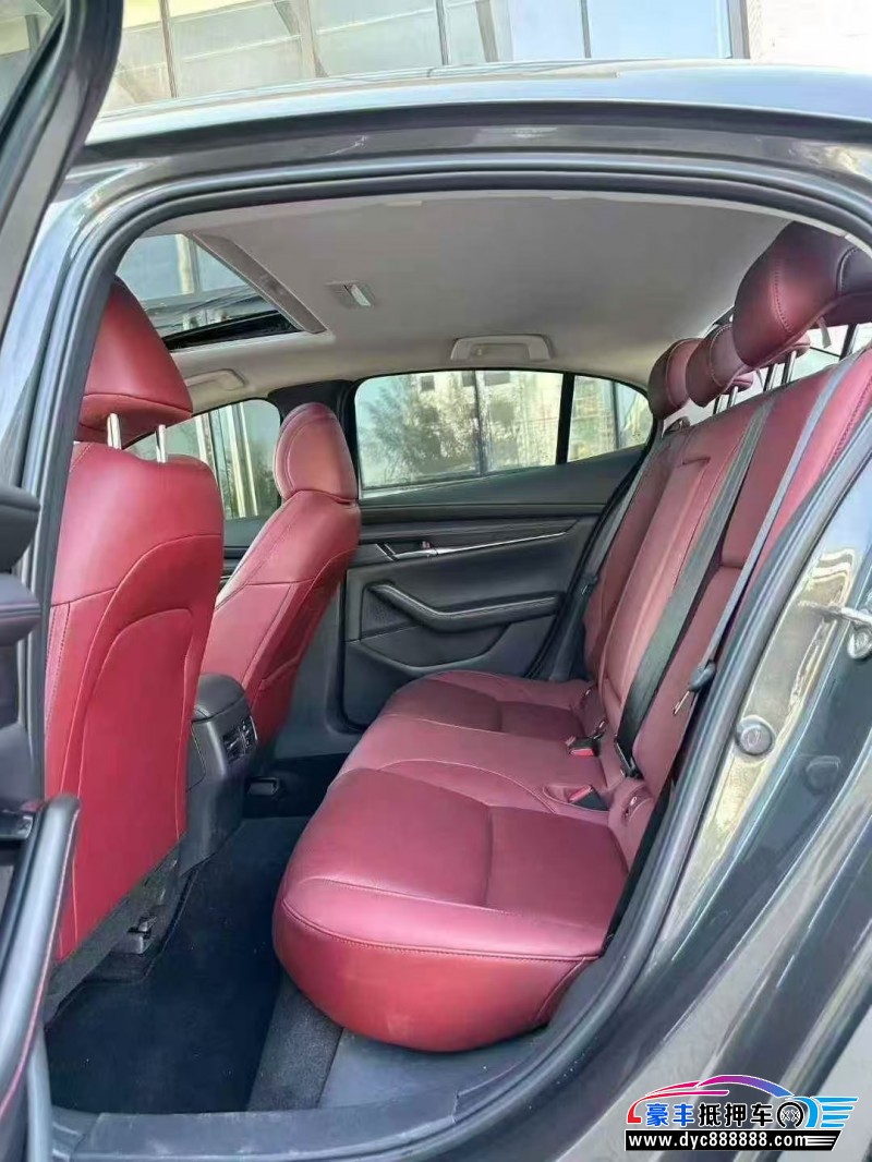 25年马自达昂克赛拉轿车抵押车出售