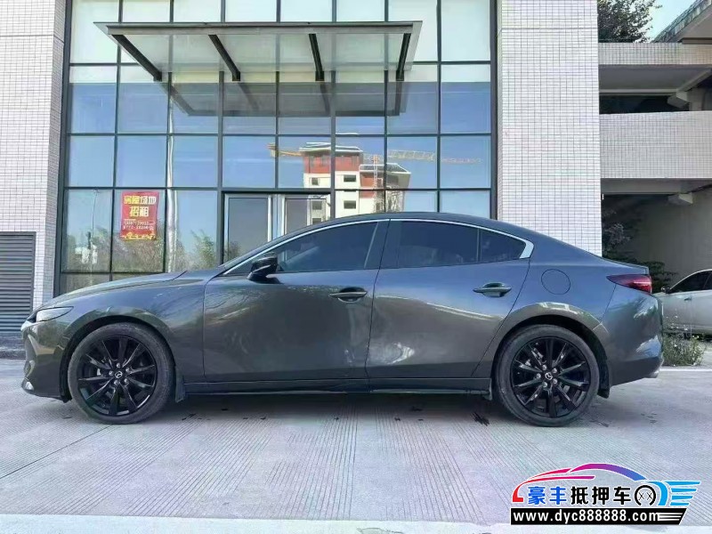 25年马自达昂克赛拉轿车抵押车出售