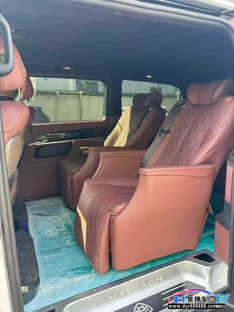 18年奔驰V轿车抵押车出售