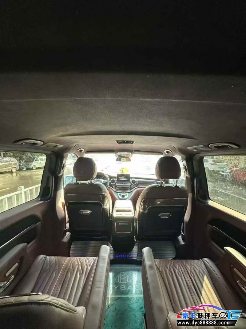 18年奔驰V轿车抵押车出售