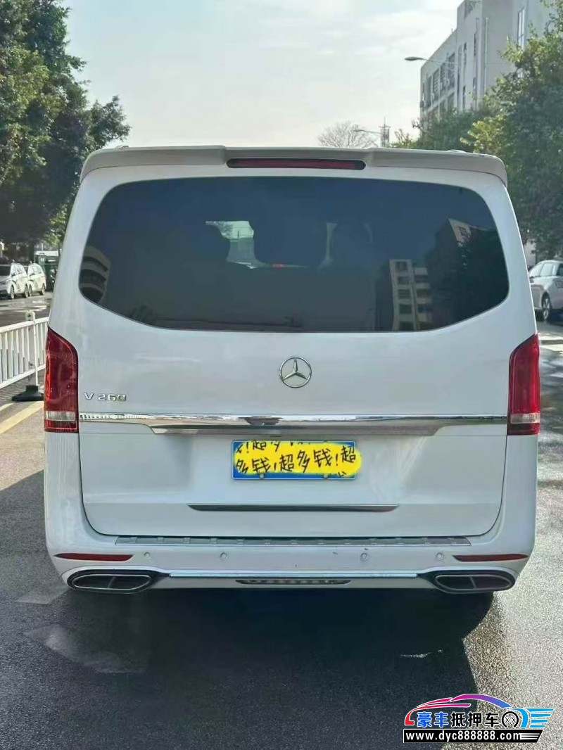 18年奔驰V轿车抵押车出售