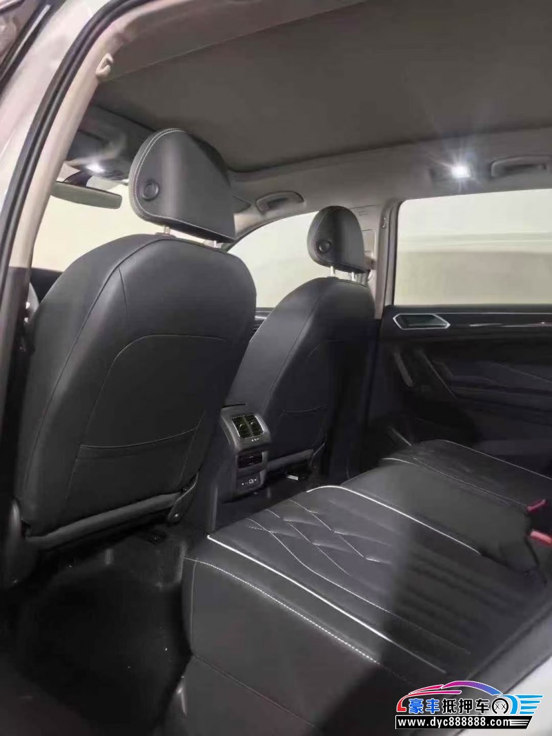 25年大众途观轿车抵押车出售