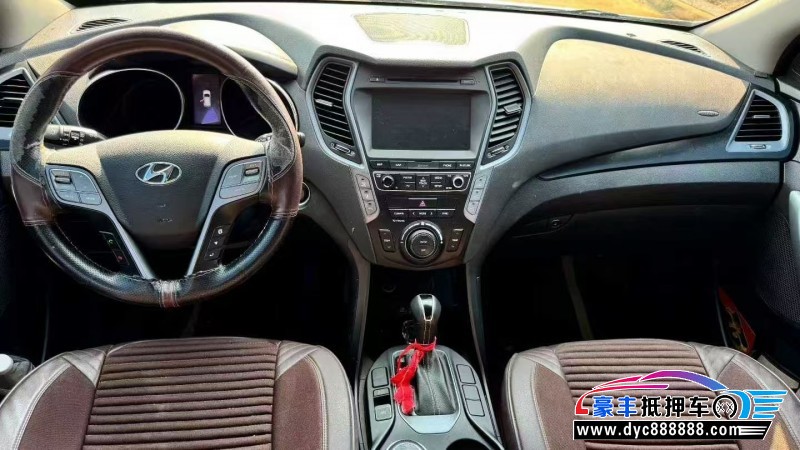 19年现代新胜达轿车抵押车出售