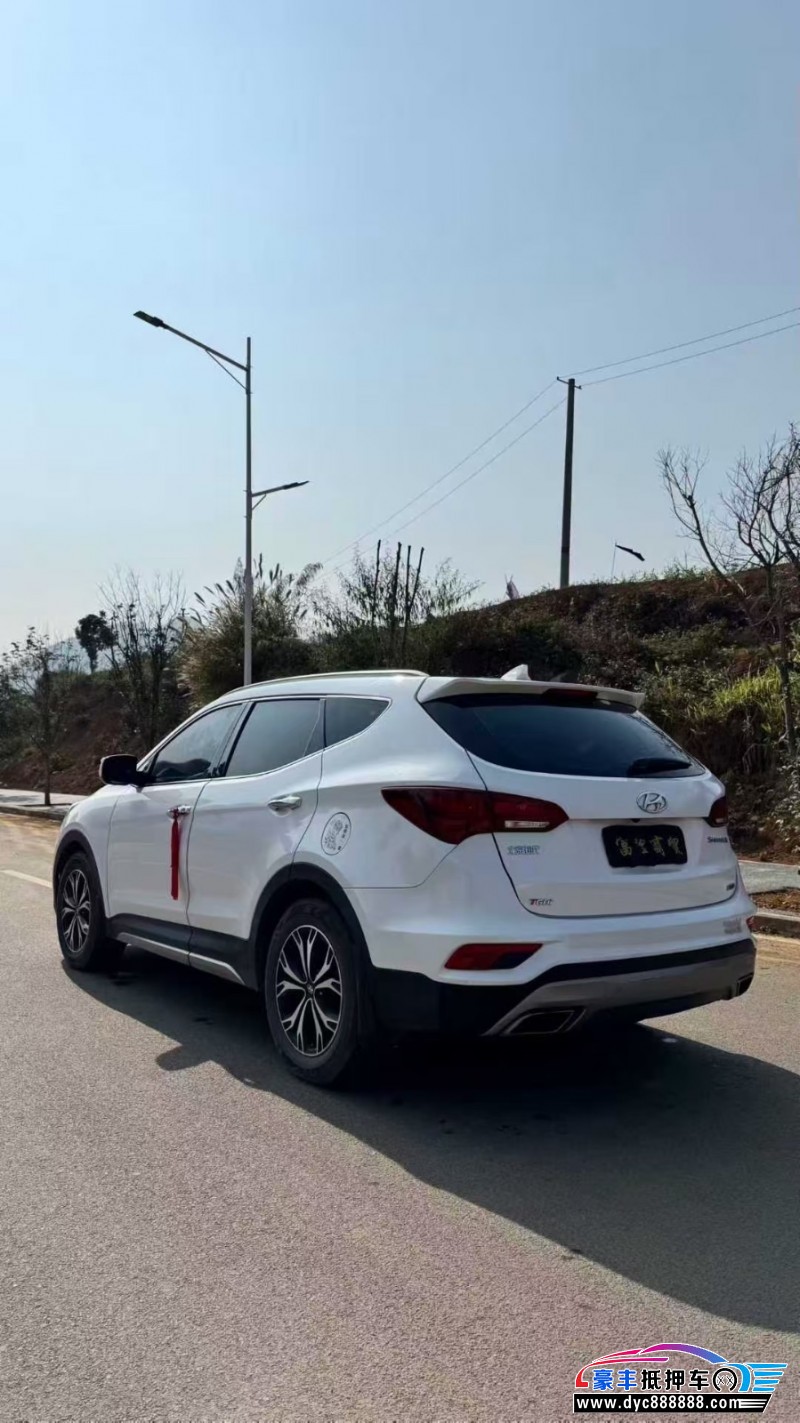 19年现代新胜达轿车抵押车出售