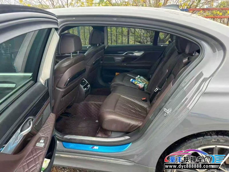 21年宝马7系轿车抵押车出售