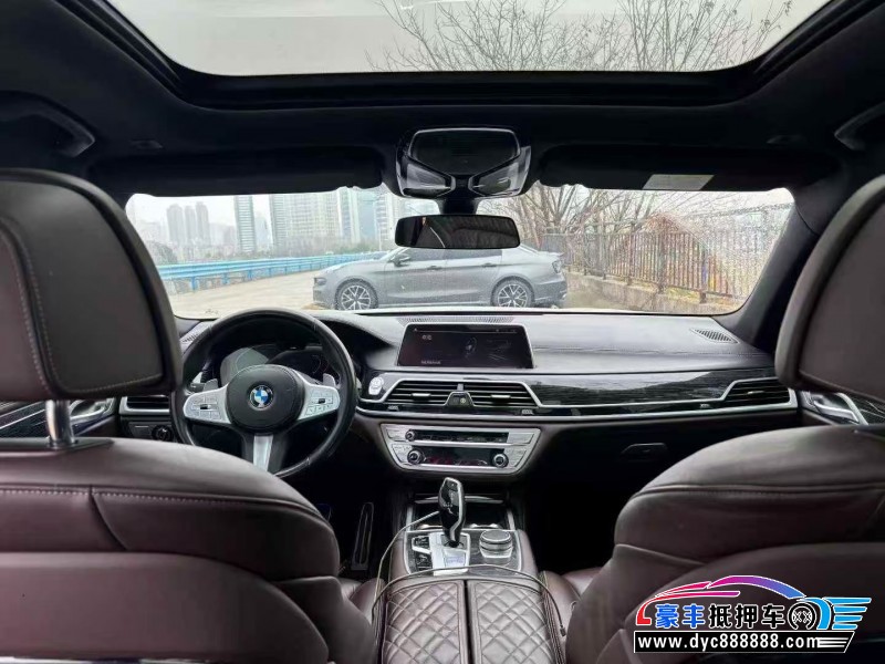 21年宝马7系轿车抵押车出售