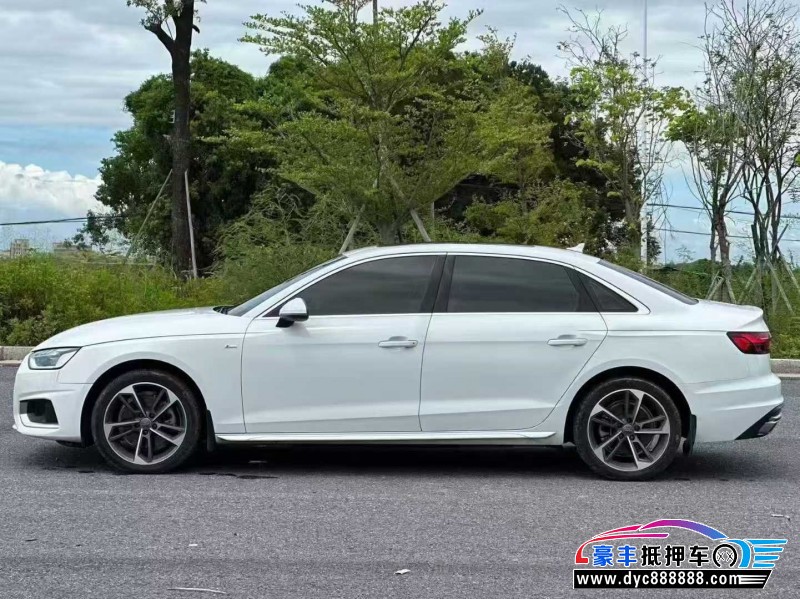 21年奥迪A4L轿车抵押车出售