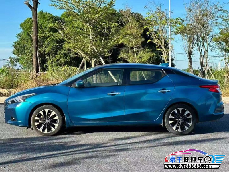 16年日产LANNIA 蓝鸟轿车抵押车出售