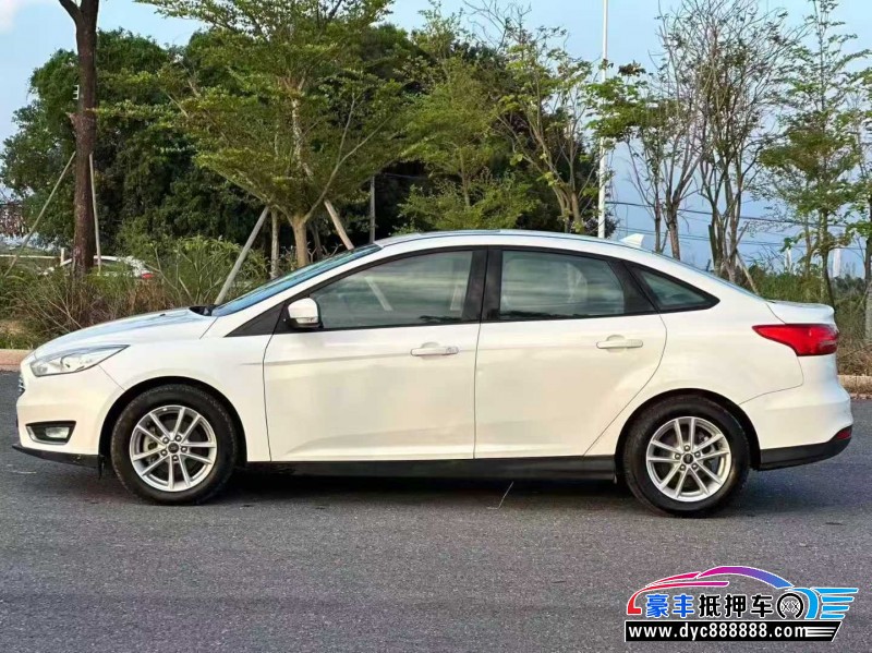 16年福特福克斯轿车抵押车出售