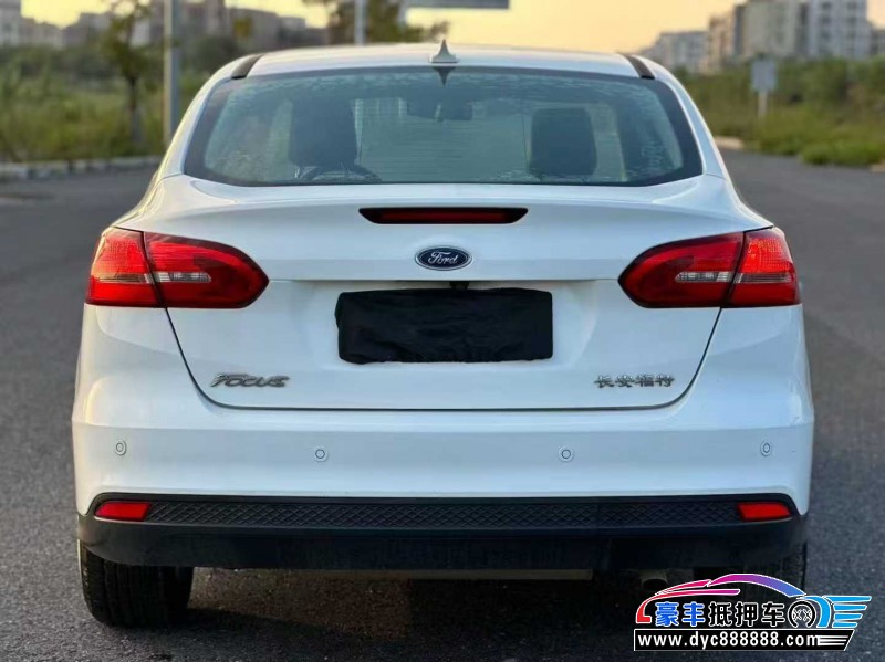 16年福特福克斯轿车抵押车出售