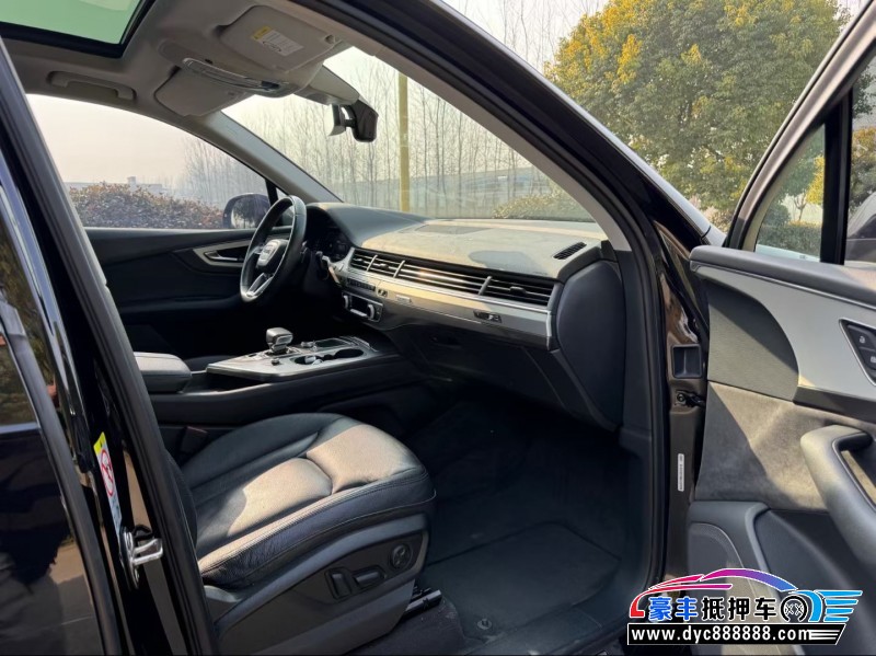 18年奥迪Q7轿车抵押车出售