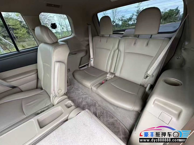 13年丰田汉兰达轿车抵押车出售