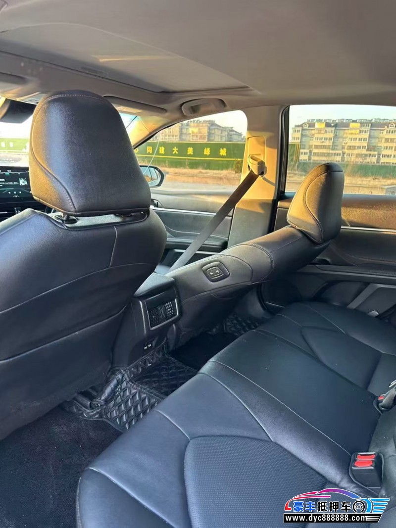 23年丰田凯美瑞轿车抵押车出售