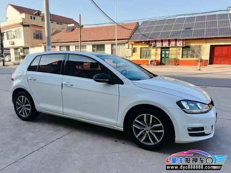 17年大众高尔夫轿车抵押车出售