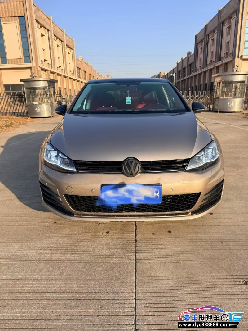 17年大众高尔夫轿车抵押车出售
