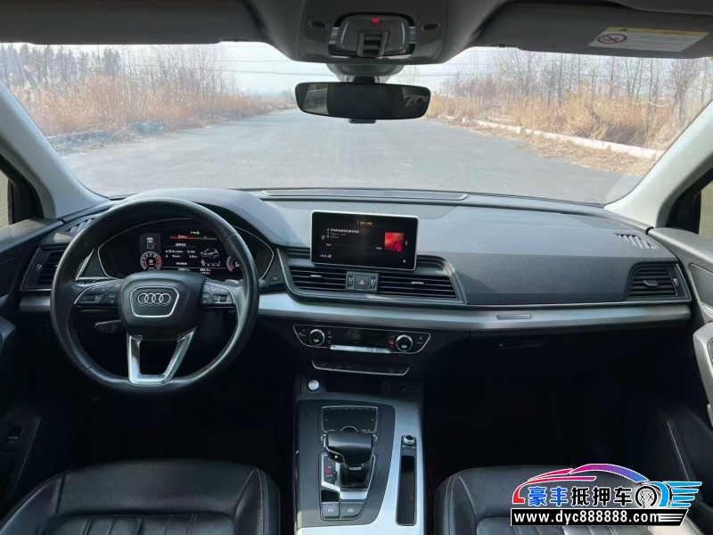 20年奥迪Q5轿车抵押车出售