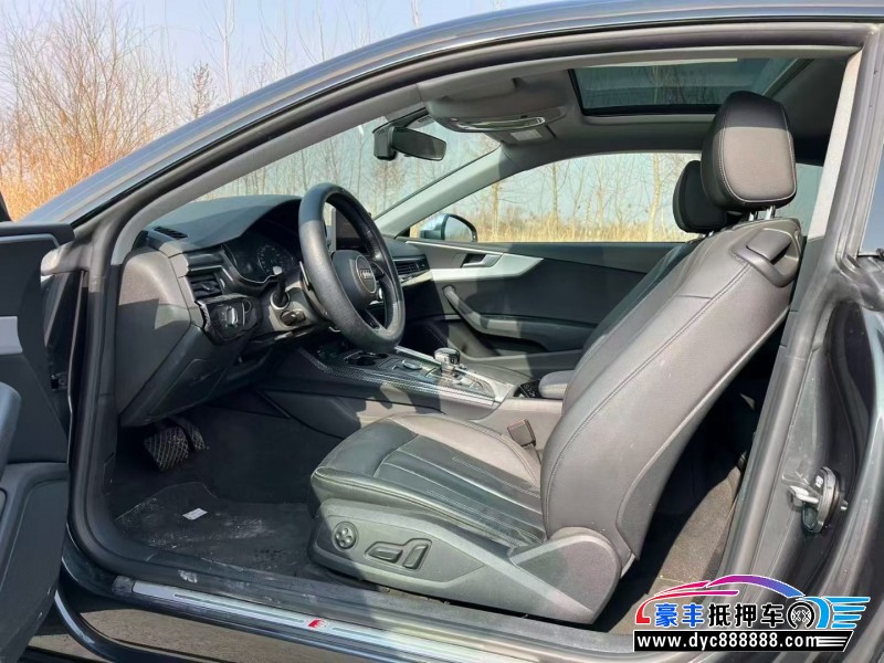 19年奥迪A5轿车抵押车出售