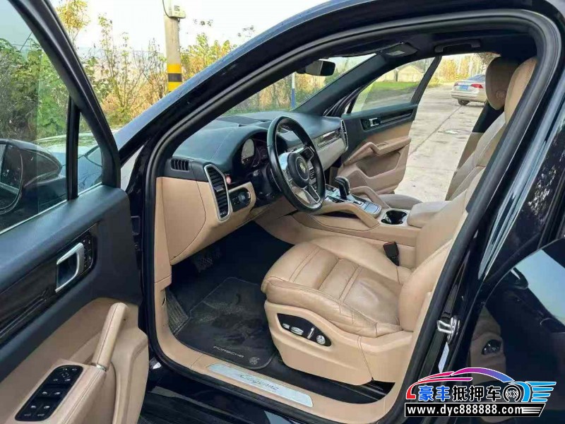 18年保时捷卡宴轿车抵押车出售