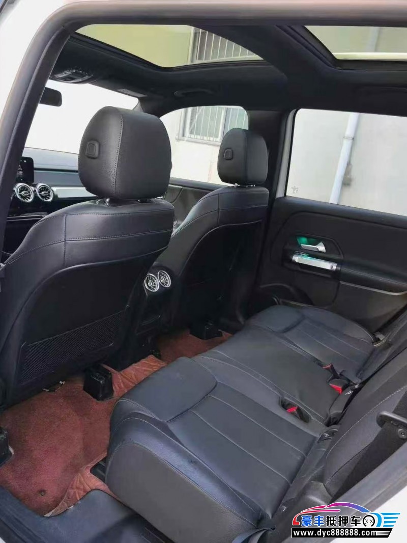 21年奔驰GLB轿车抵押车出售