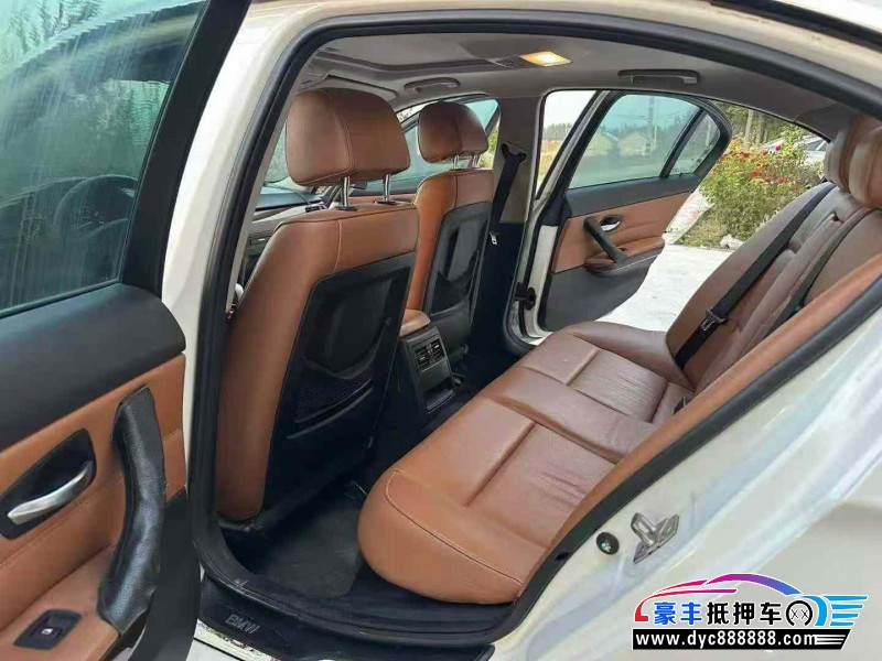 11年宝马3系轿车抵押车出售