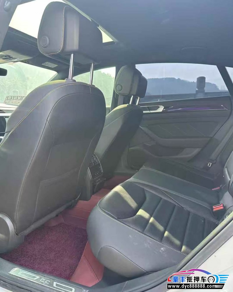 25年大众CC轿车抵押车出售