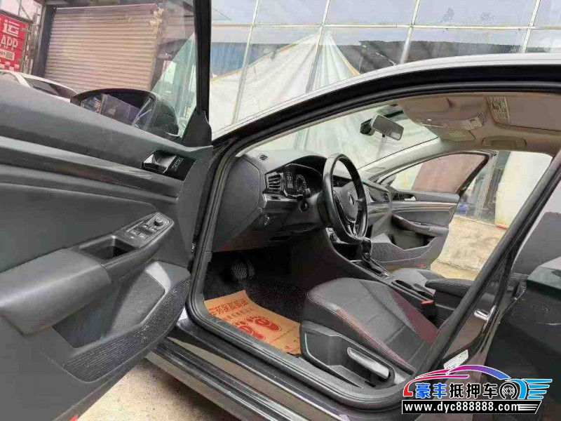 20年大众宝来轿车抵押车出售