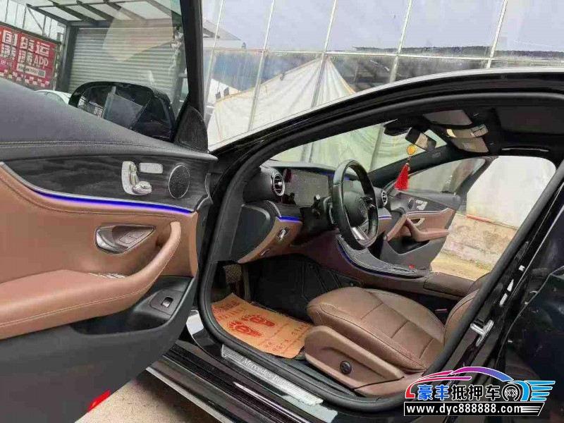 20年奔驰E轿车抵押车出售