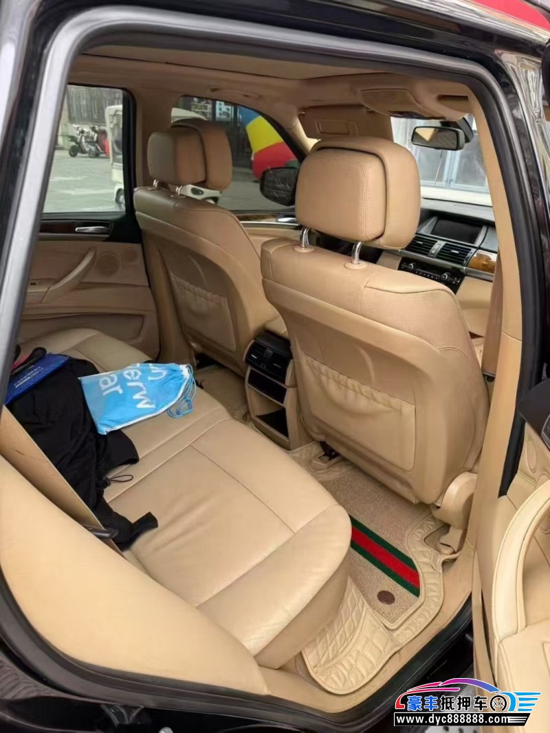 13年宝马X5轿车抵押车出售