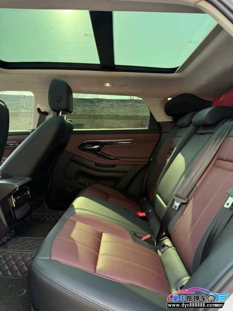 22年路虎揽胜极光轿车抵押车出售