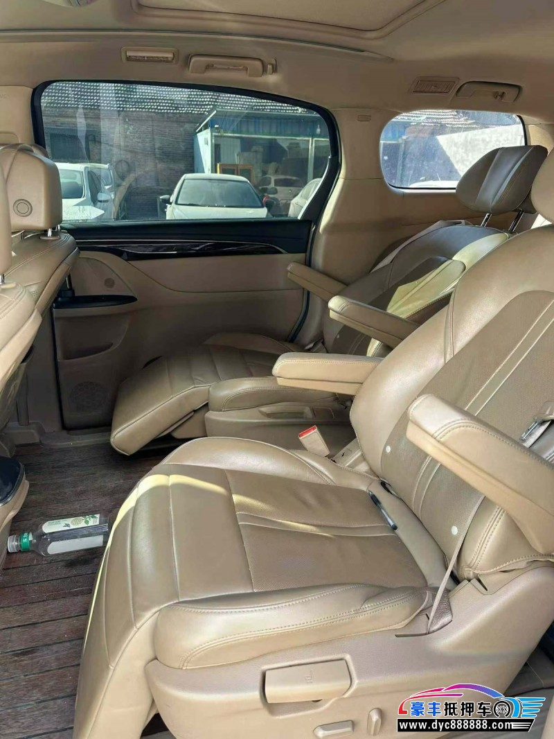 20年别克GL8轿车抵押车出售