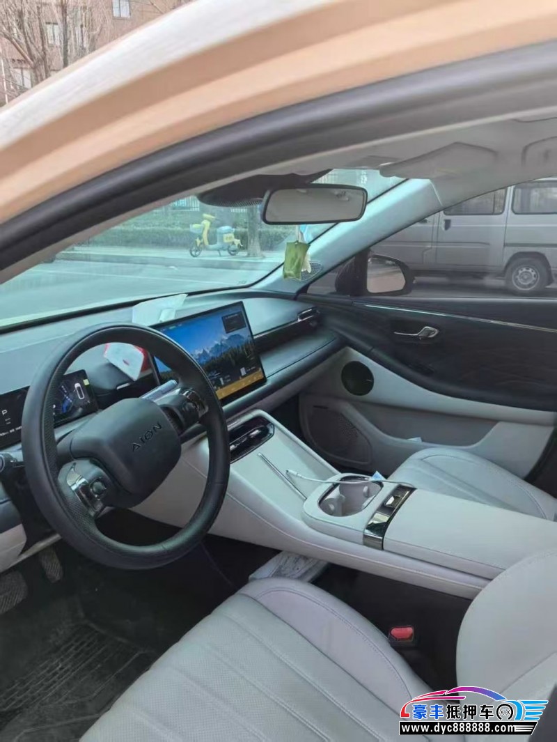 25年埃安RT轿车抵押车出售