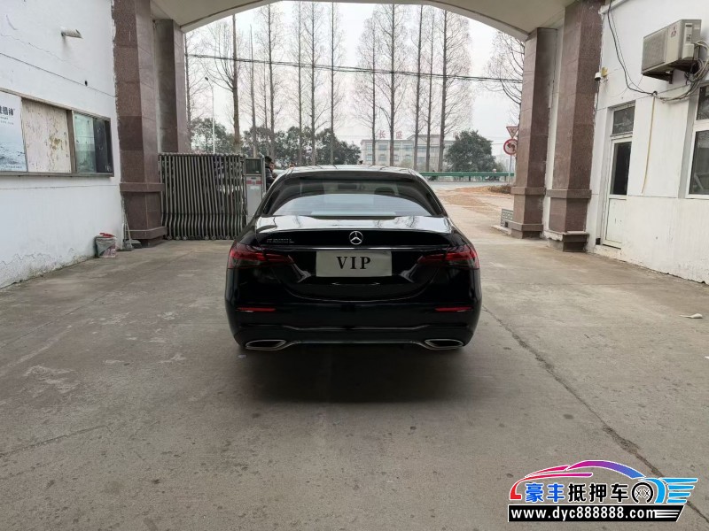 22年奔驰E轿车抵押车出售