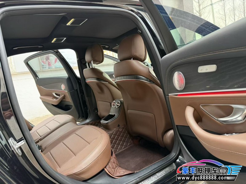 22年奔驰E轿车抵押车出售