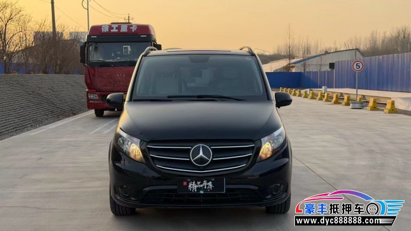 22年奔驰威霆轿车抵押车出售