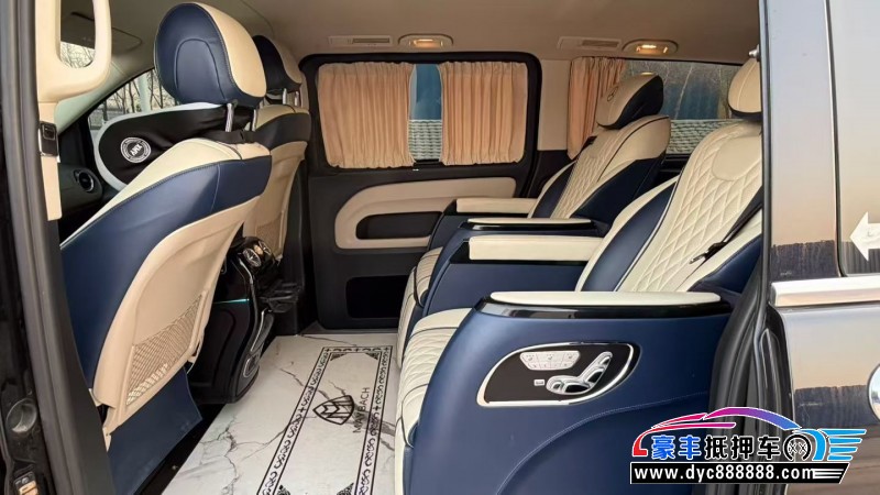 22年奔驰威霆轿车抵押车出售