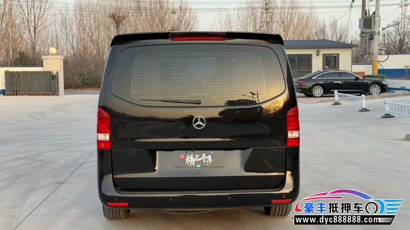 22年奔驰威霆轿车抵押车出售