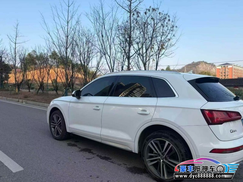 20年奥迪Q5轿车抵押车出售