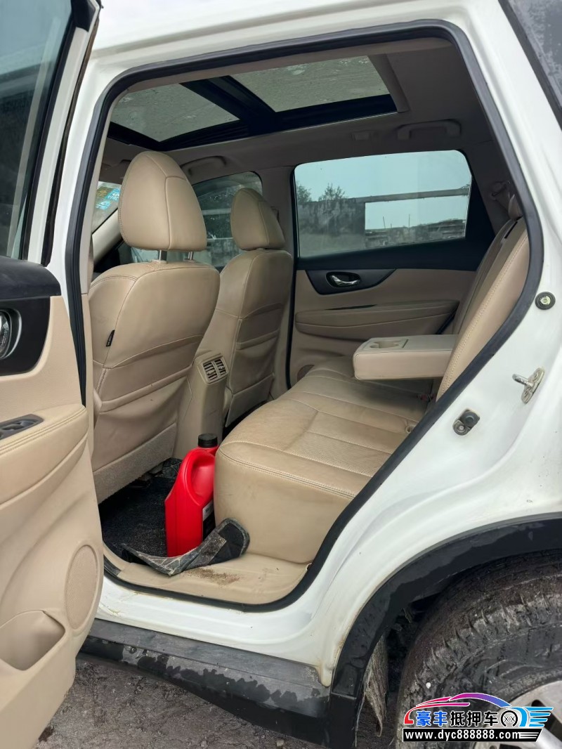 15年日产奇骏轿车抵押车出售